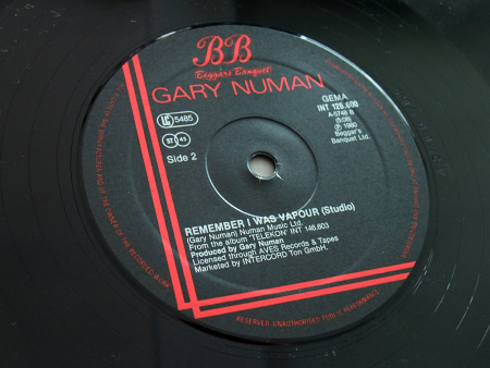 Gary Numan - 'Remember I Was Vapour' (Live) West German 12" label side B