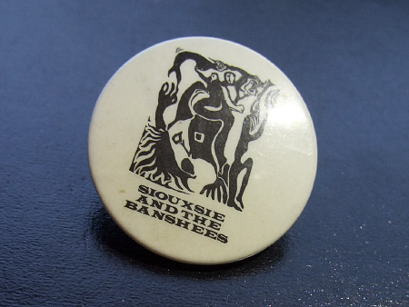 Siouxsie and the Banshees 'Spellbound' 1981 badge